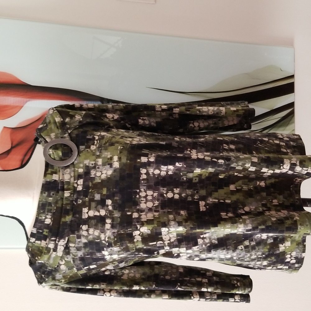 Zack's top in Size L